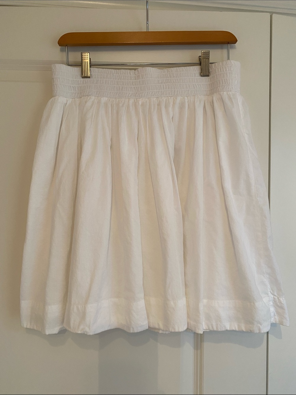 Banana Republic White Gathered Waist Skater Skirt